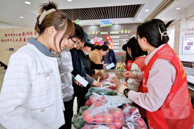 利通区“村社共富直通车”助推农产品加速“出圈”