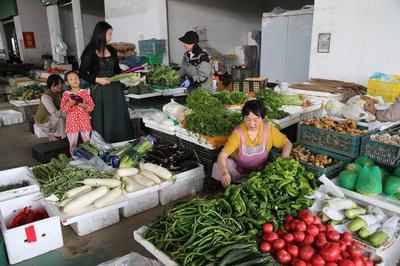 欣丰农副产品物流港举办中秋国庆购物展 全力保障市民节日生活需求